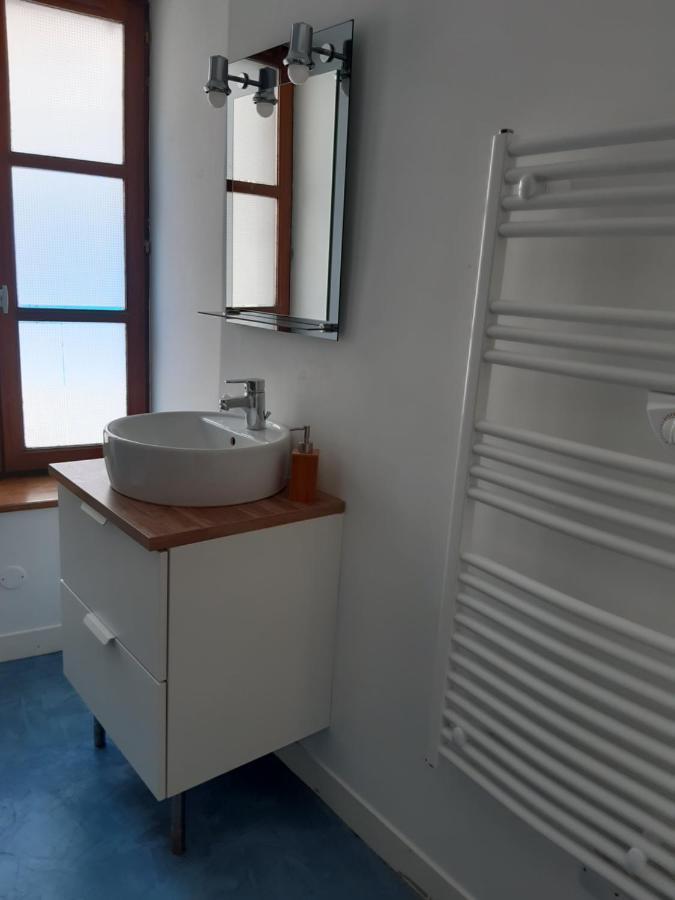 Appartement Haute Ville Meuble Avec Cour Privative Granville Exterior foto